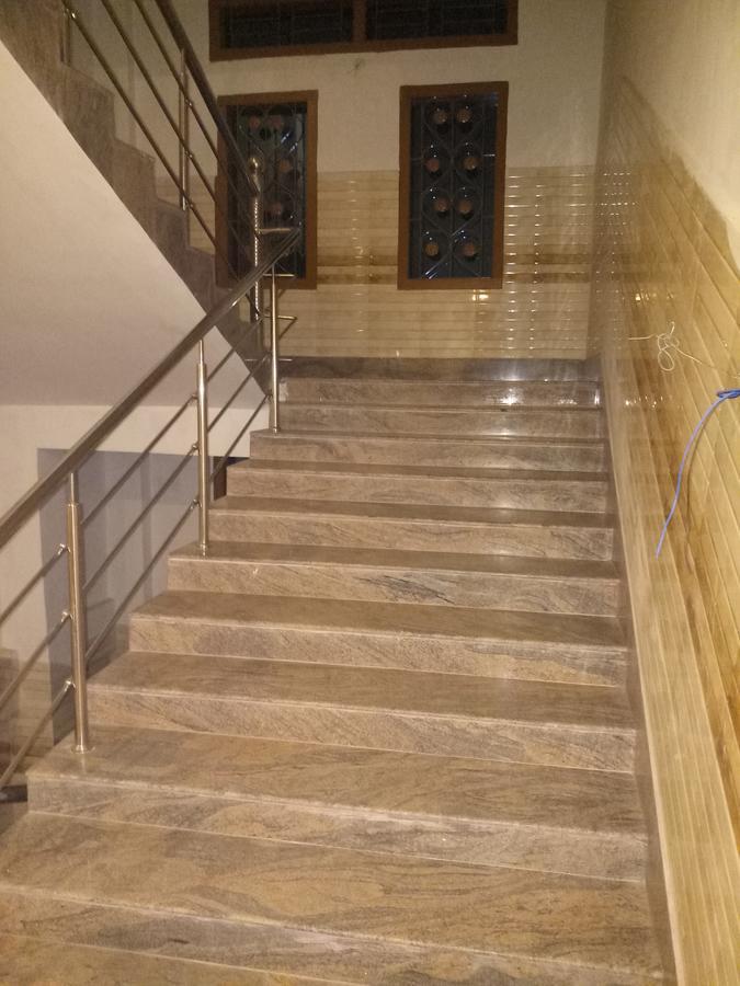 Dispur Lodge Guwahati Ngoại thất bức ảnh