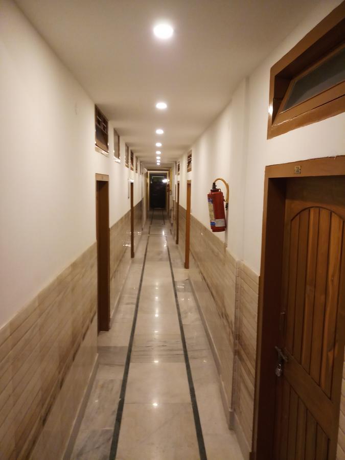 Dispur Lodge Guwahati Ngoại thất bức ảnh