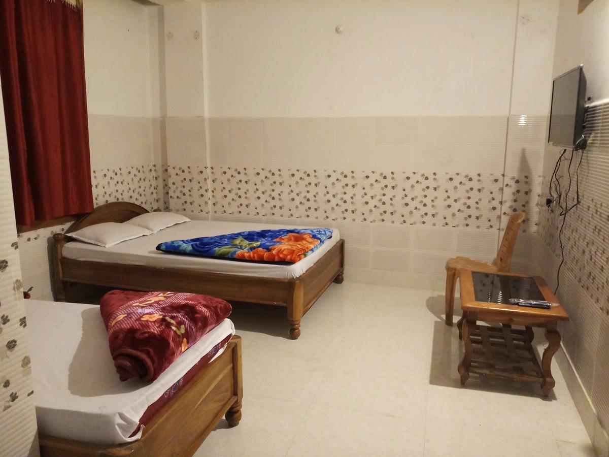 Dispur Lodge Guwahati Ngoại thất bức ảnh
