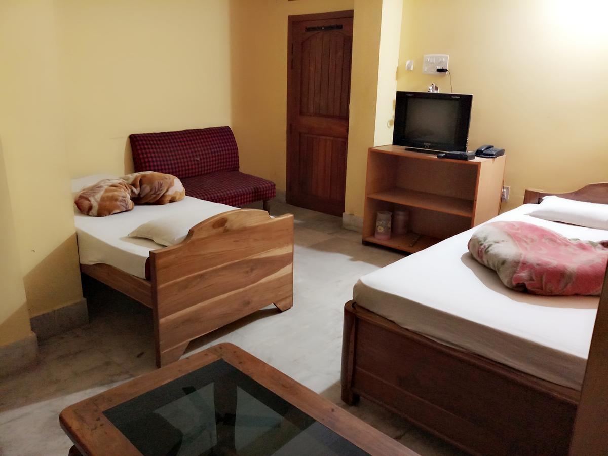 Dispur Lodge Guwahati Ngoại thất bức ảnh