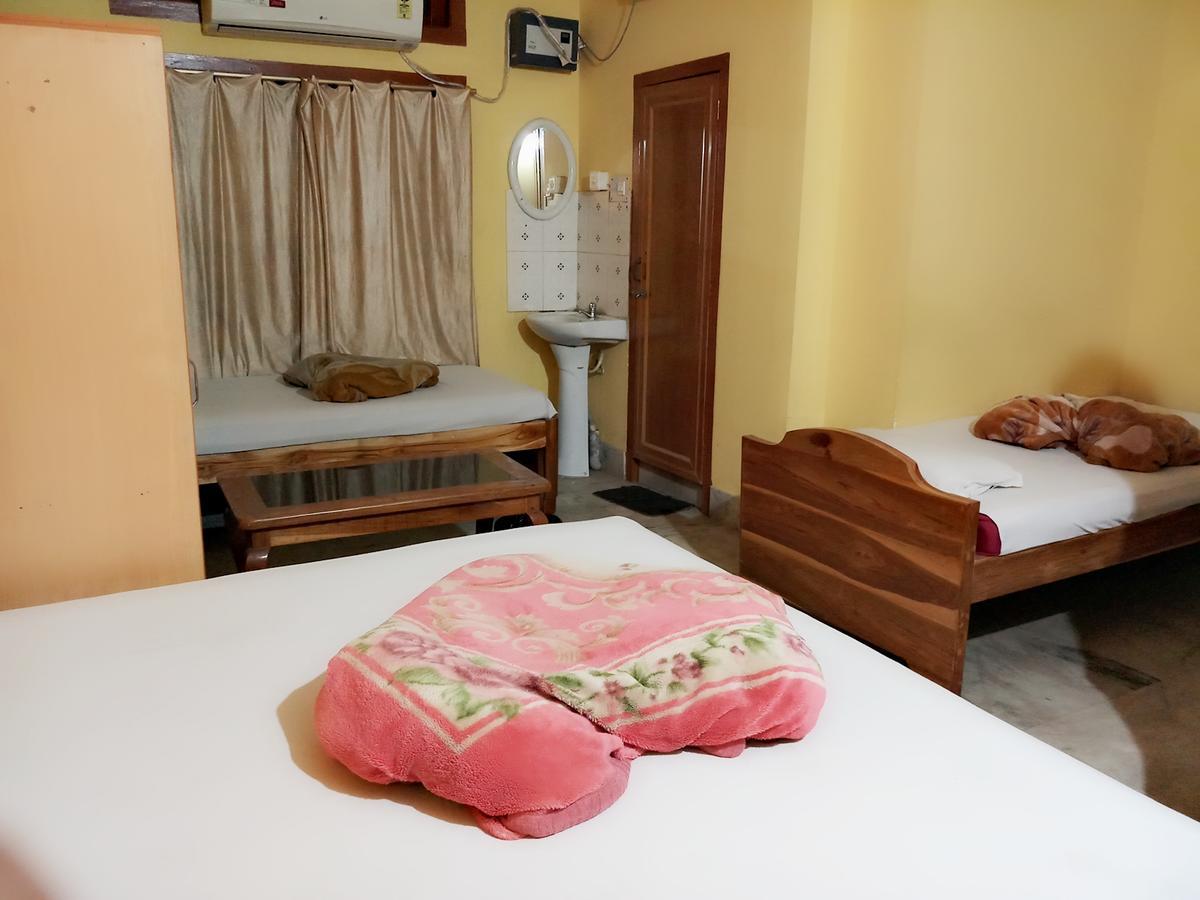 Dispur Lodge Guwahati Ngoại thất bức ảnh