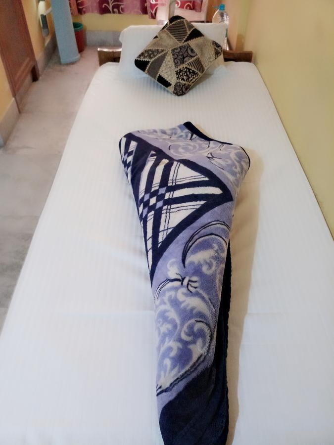 Dispur Lodge Guwahati Ngoại thất bức ảnh