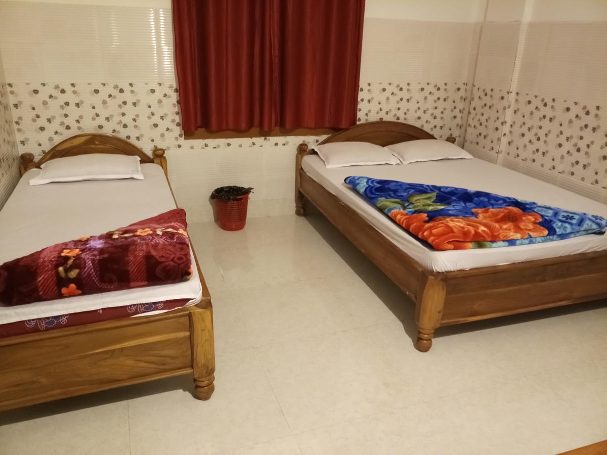 Dispur Lodge Guwahati Ngoại thất bức ảnh